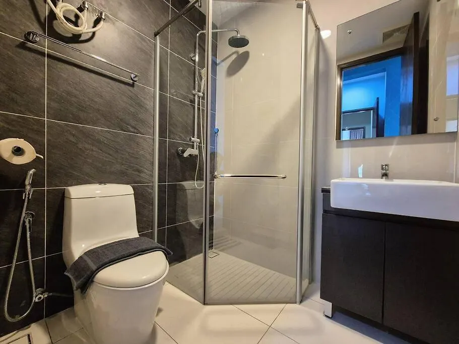 Direct Mall Access & Beach - Large Group 8 Pax Johor Bahru Malaysia