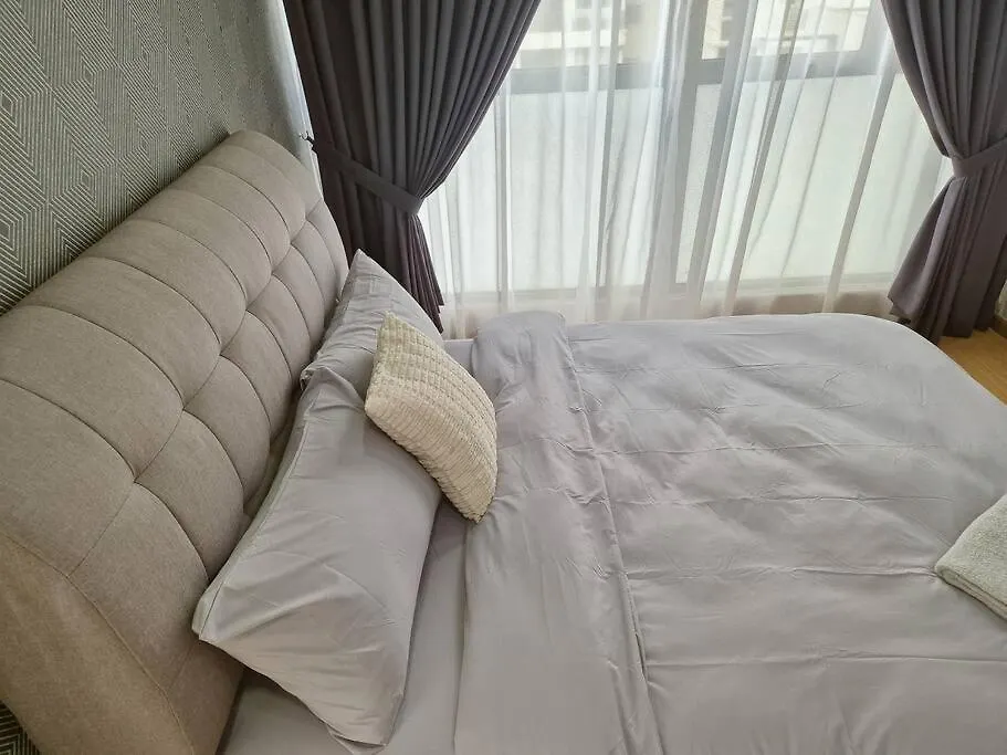 Apartment Direct Mall Access & Beach - Large Group 8 Pax Johor Bahru