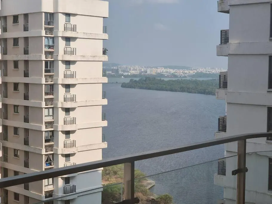 Direct Mall Access & Beach - Large Group 8 Pax Johor Bahru Apartment